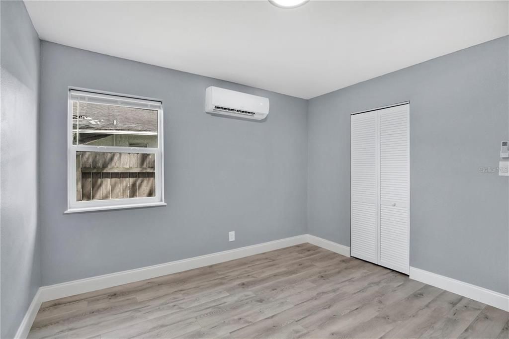 Active With Contract: $189,999 (2 beds, 2 baths, 960 Square Feet)