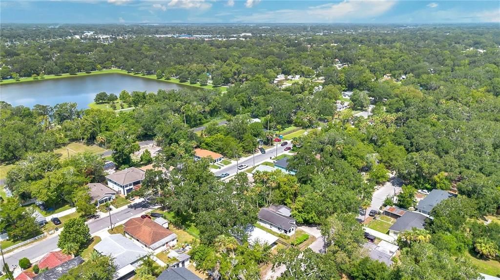 Active With Contract: $189,999 (2 beds, 2 baths, 960 Square Feet)