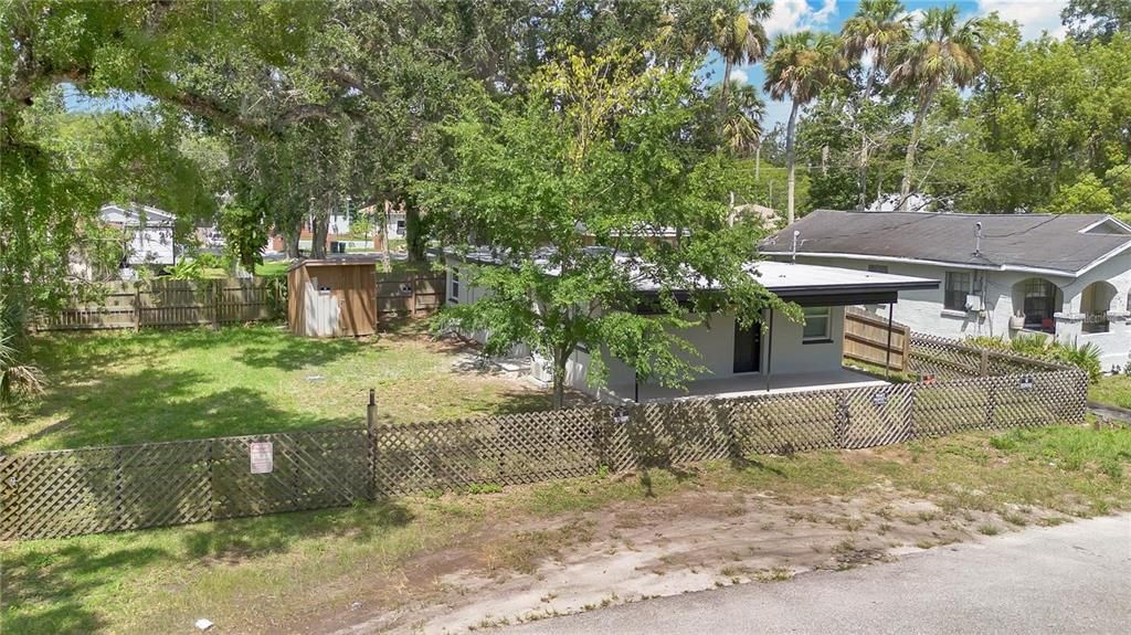 Active With Contract: $189,999 (2 beds, 2 baths, 960 Square Feet)