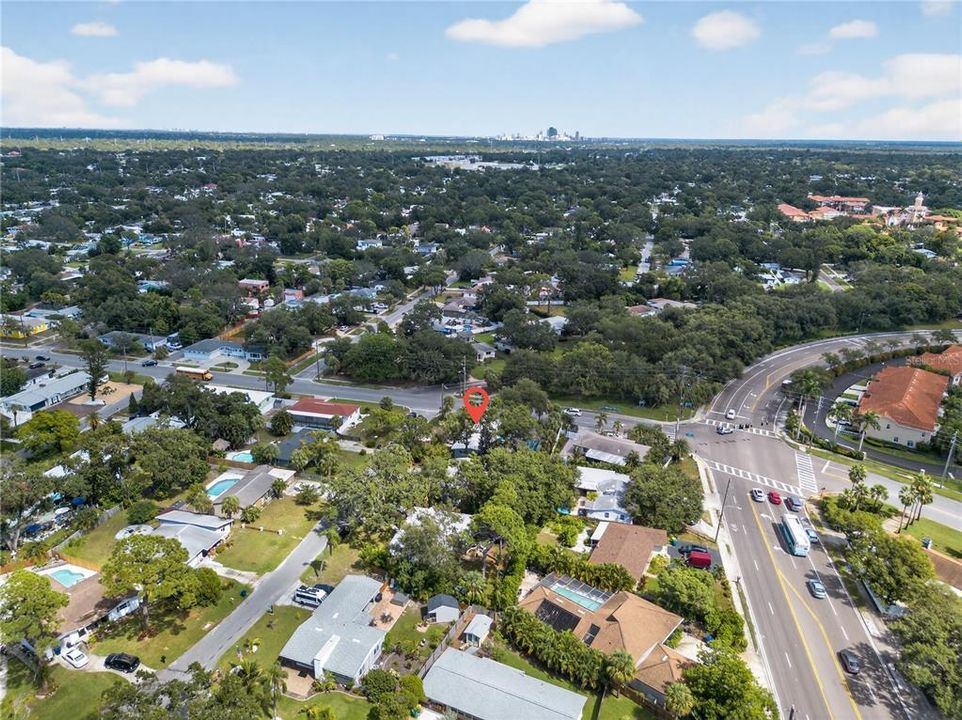 合同活跃: $639,900 (3 贝兹, 2 浴室, 1781 平方英尺)