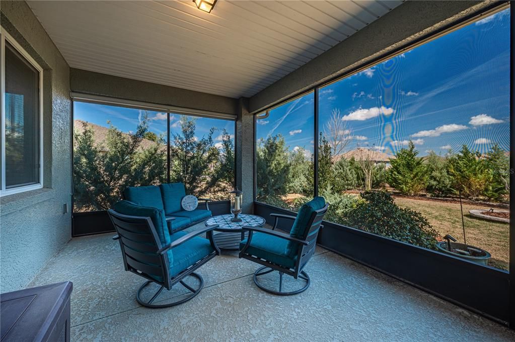 For Sale: $585,000 (2 beds, 2 baths, 2099 Square Feet)