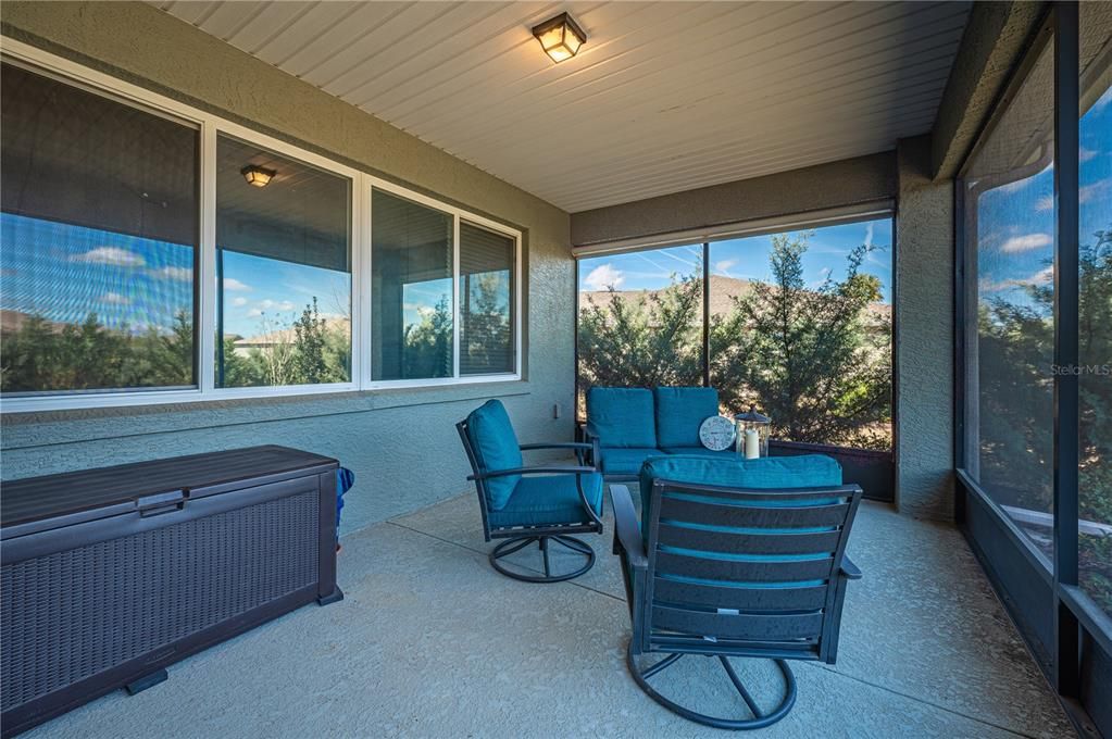 For Sale: $585,000 (2 beds, 2 baths, 2099 Square Feet)