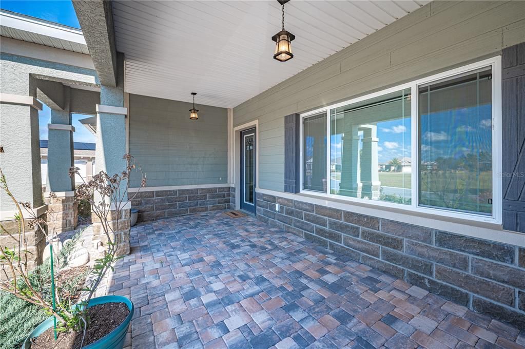 For Sale: $585,000 (2 beds, 2 baths, 2099 Square Feet)