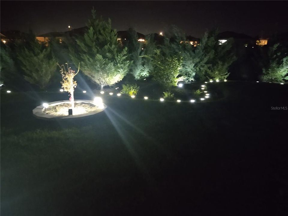 For Sale: $585,000 (2 beds, 2 baths, 2099 Square Feet)