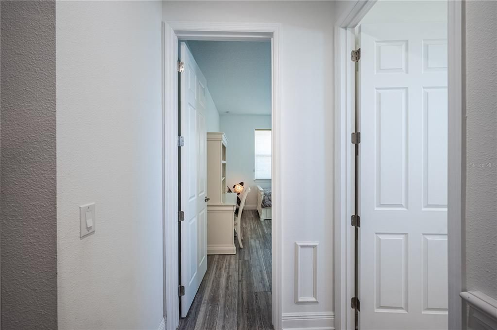 For Sale: $585,000 (2 beds, 2 baths, 2099 Square Feet)