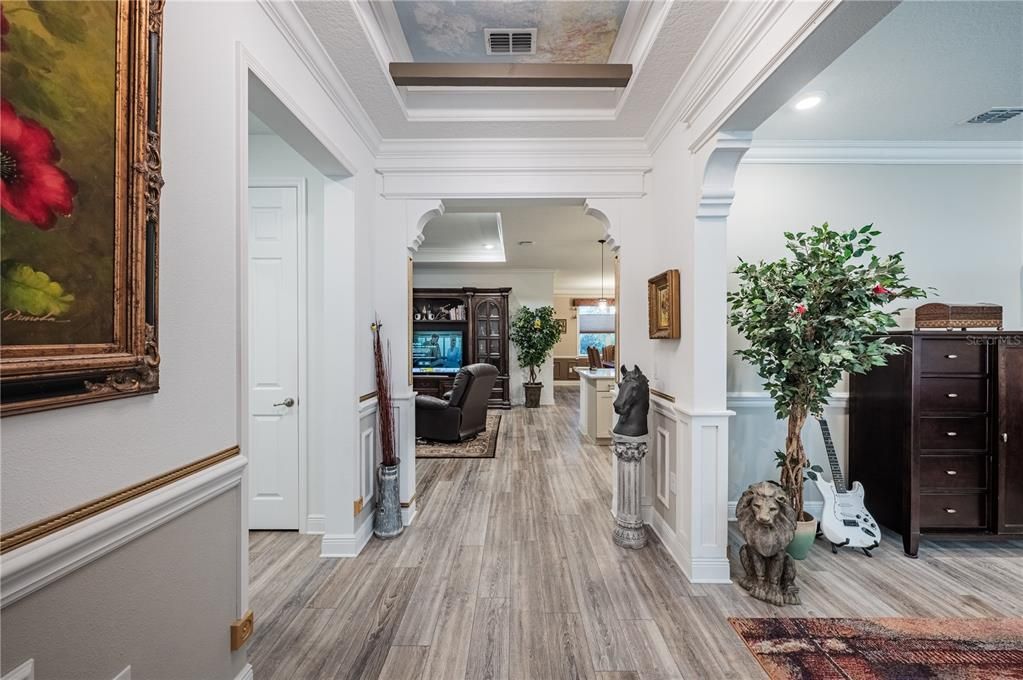 For Sale: $585,000 (2 beds, 2 baths, 2099 Square Feet)