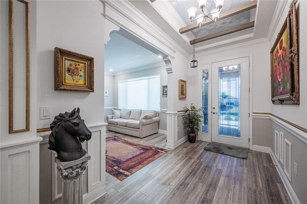 For Sale: $585,000 (2 beds, 2 baths, 2099 Square Feet)