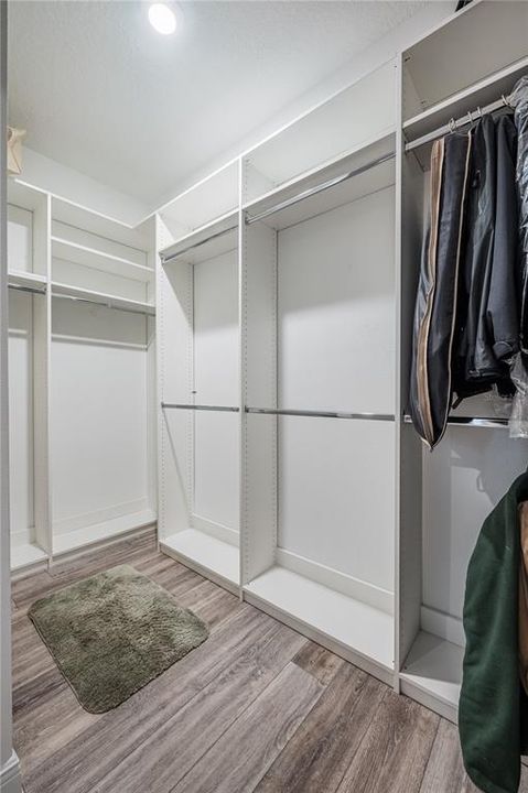 For Sale: $585,000 (2 beds, 2 baths, 2099 Square Feet)