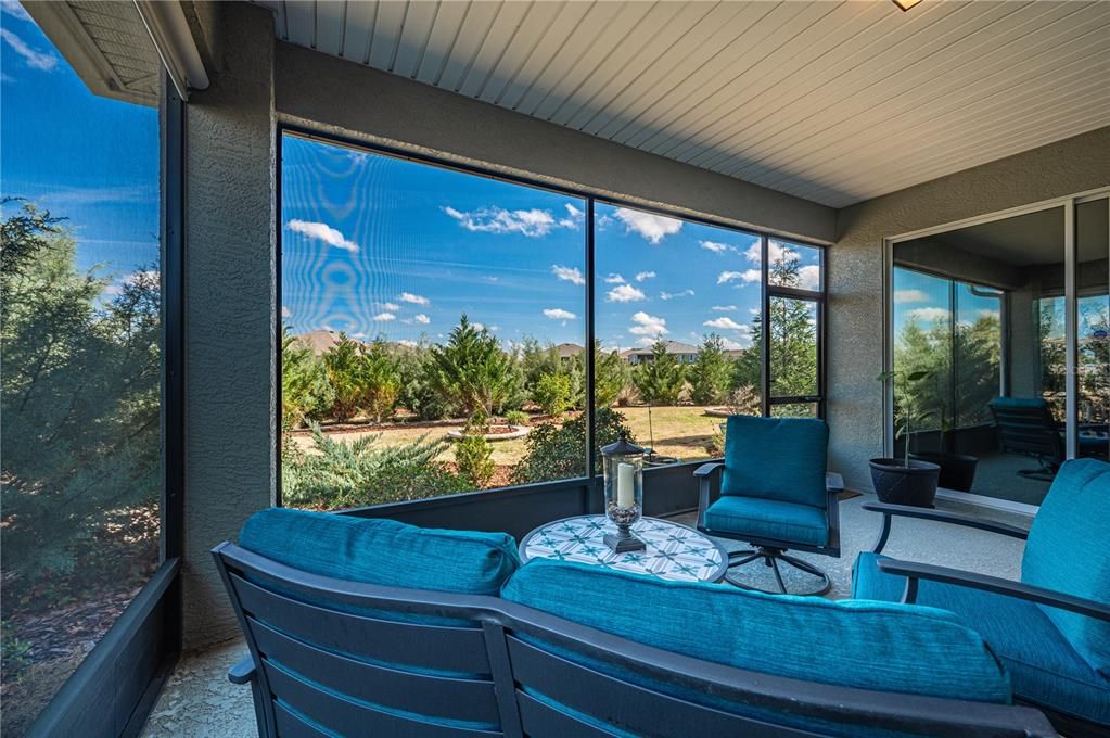 For Sale: $585,000 (2 beds, 2 baths, 2099 Square Feet)