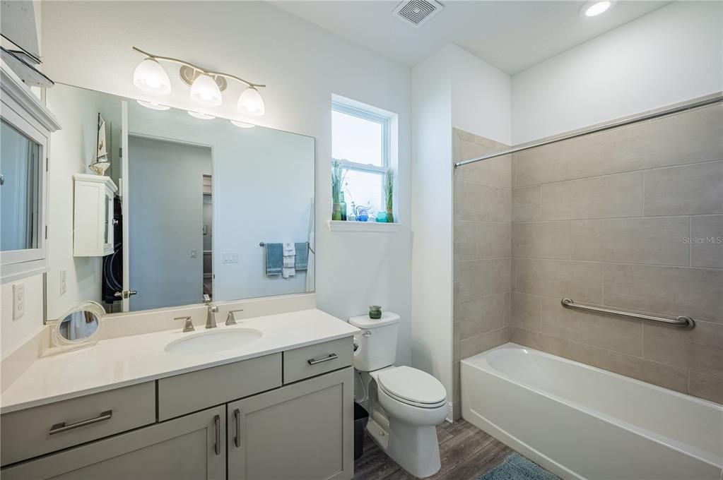 For Sale: $585,000 (2 beds, 2 baths, 2099 Square Feet)