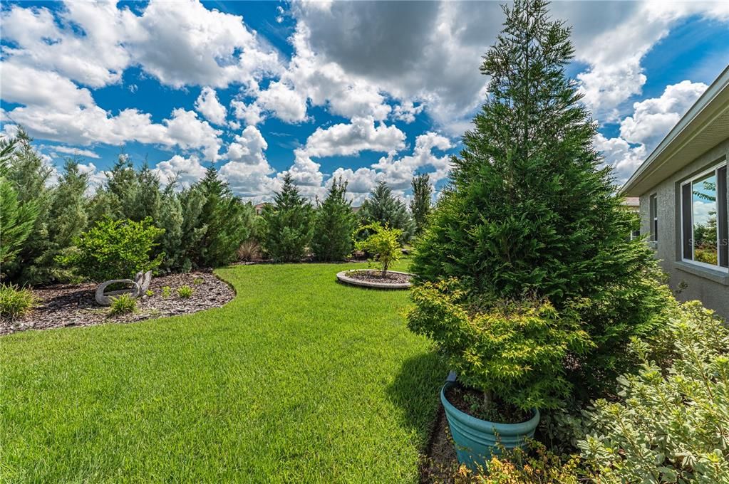 For Sale: $585,000 (2 beds, 2 baths, 2099 Square Feet)