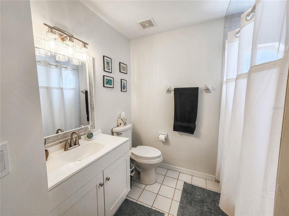 Active With Contract: $310,000 (3 beds, 2 baths, 1348 Square Feet)