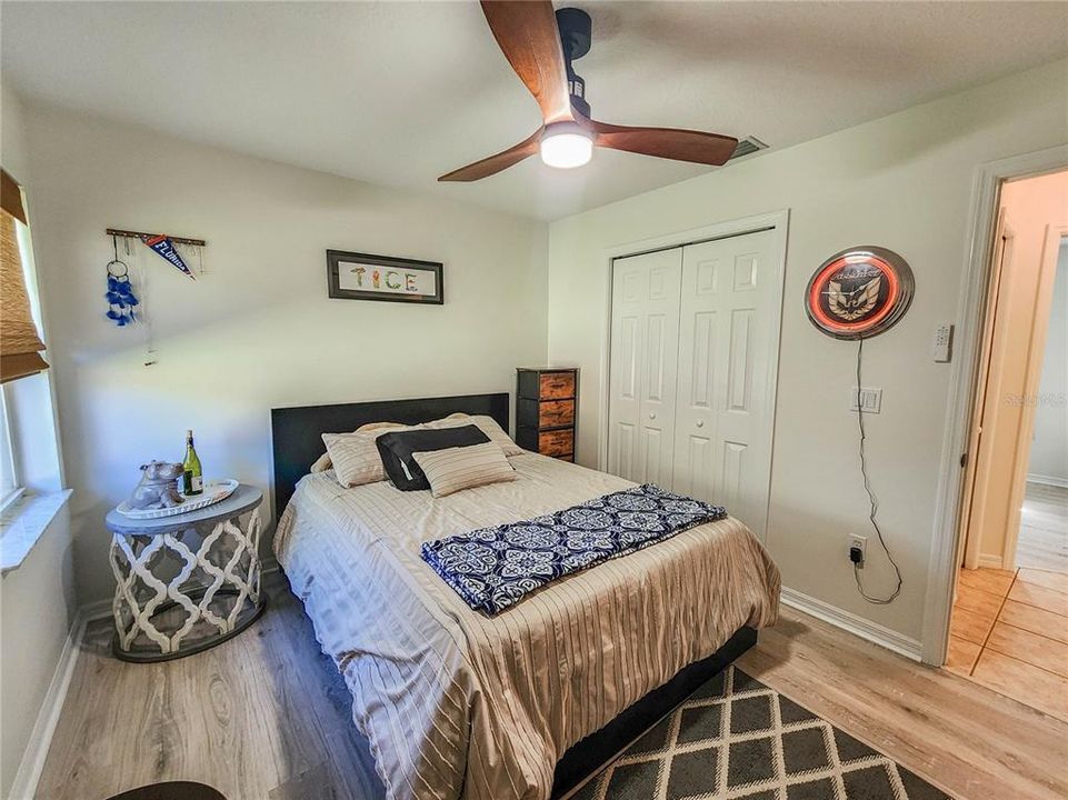 Active With Contract: $310,000 (3 beds, 2 baths, 1348 Square Feet)