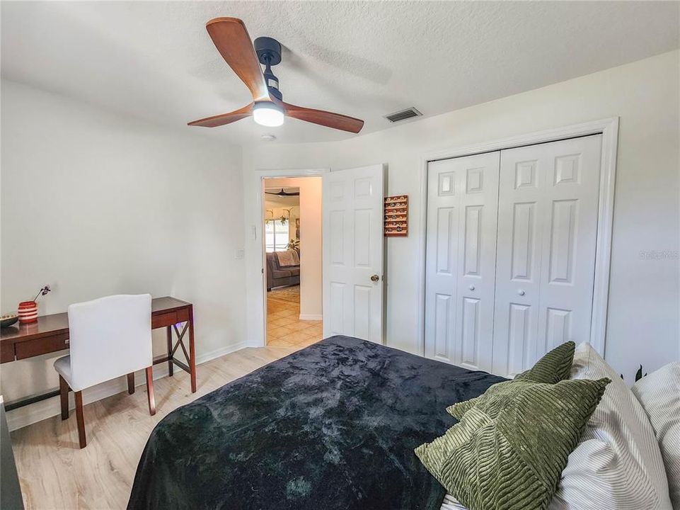 Active With Contract: $310,000 (3 beds, 2 baths, 1348 Square Feet)