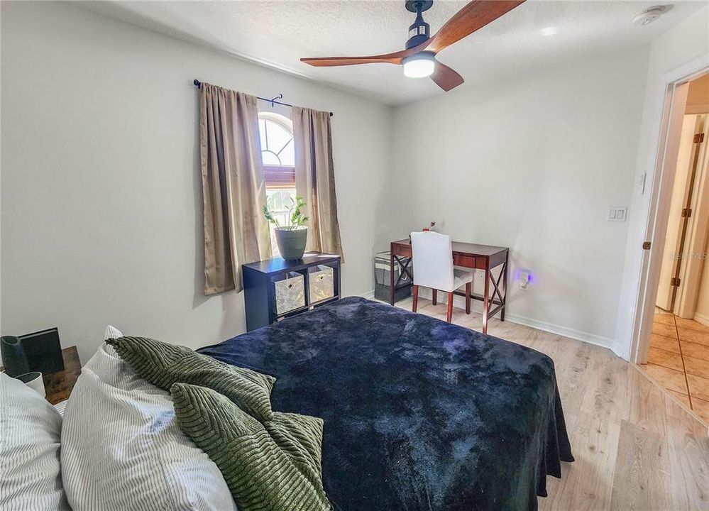 Active With Contract: $310,000 (3 beds, 2 baths, 1348 Square Feet)