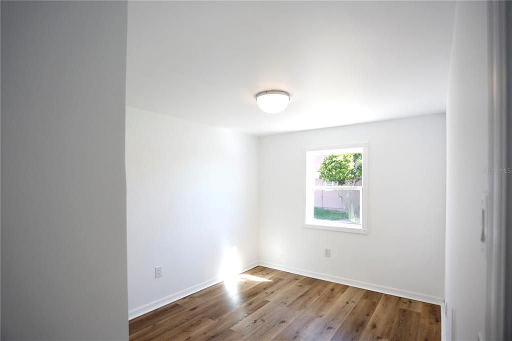 На продажу: $2,400,000 (2 спален, 2 ванн, 2212 Квадратных фут)