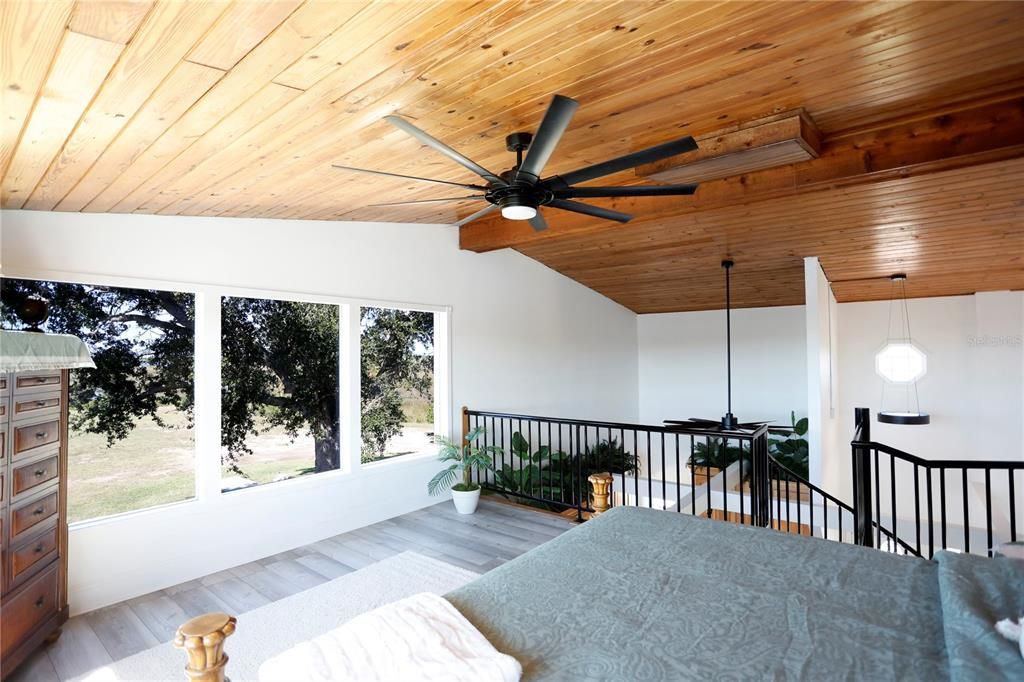 На продажу: $2,400,000 (2 спален, 2 ванн, 2212 Квадратных фут)