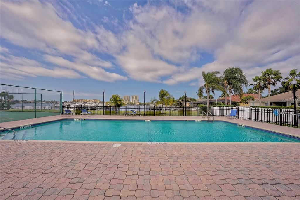 На продажу: $649,000 (4 спален, 4 ванн, 2848 Квадратных фут)