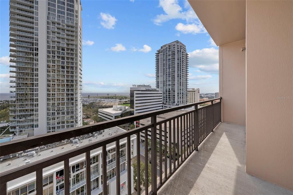 Active With Contract: $945,000 (2 beds, 2 baths, 1608 Square Feet)