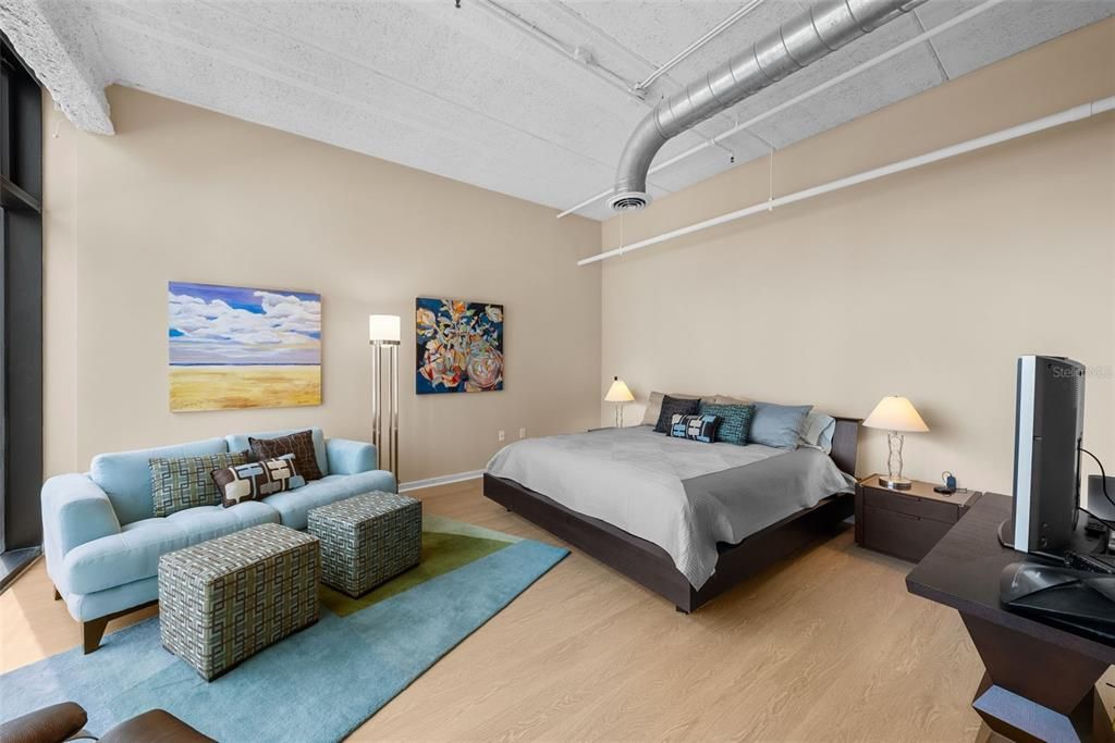 Active With Contract: $945,000 (2 beds, 2 baths, 1608 Square Feet)