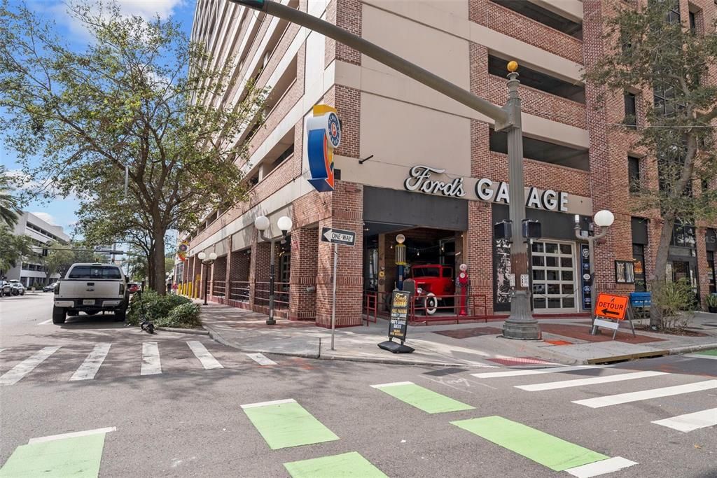 Active With Contract: $945,000 (2 beds, 2 baths, 1608 Square Feet)