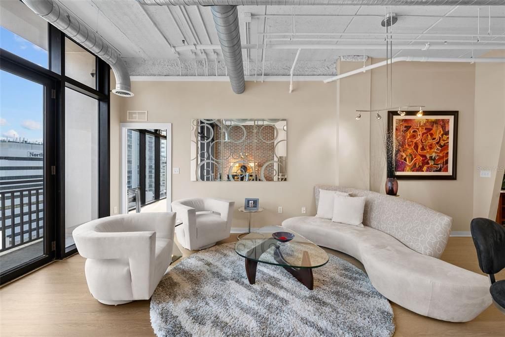 Active With Contract: $945,000 (2 beds, 2 baths, 1608 Square Feet)