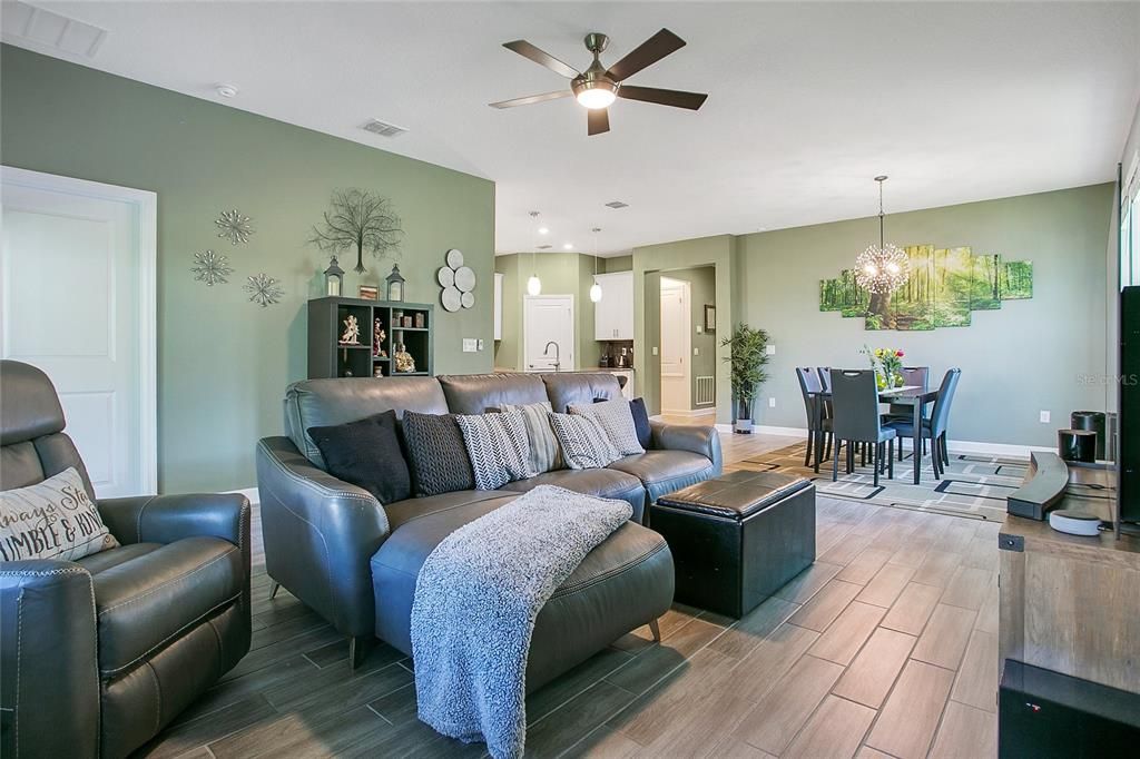 Active With Contract: $480,000 (4 beds, 3 baths, 2061 Square Feet)