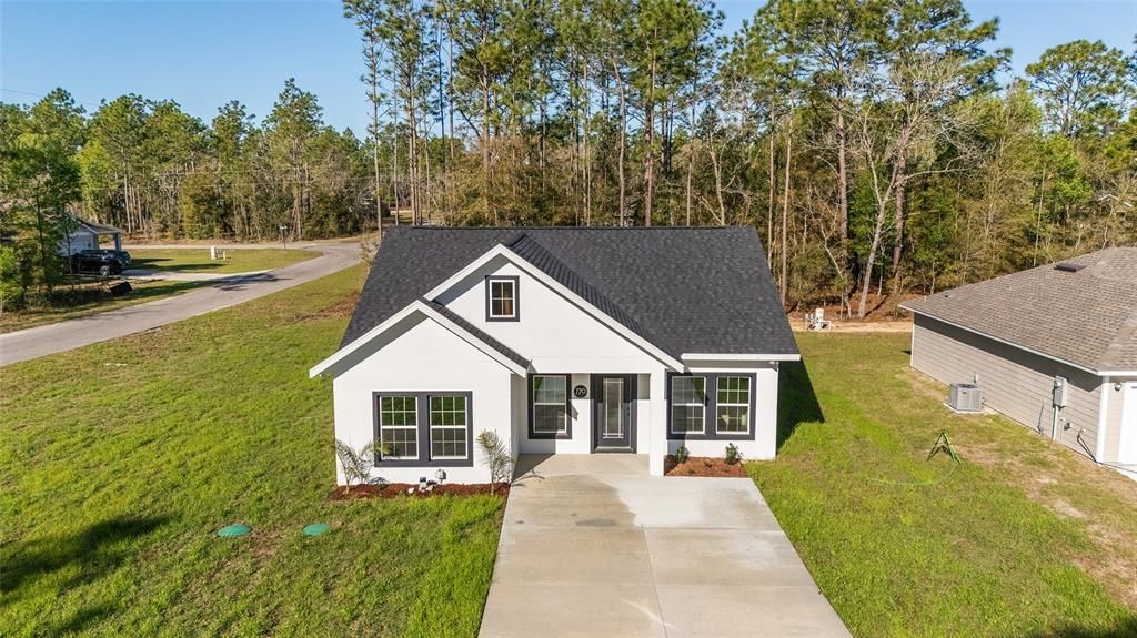 For Rent: $2,000 (2 beds, 2 baths, 1443 Square Feet)