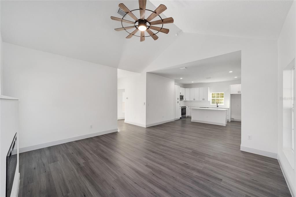 For Rent: $2,000 (2 beds, 2 baths, 1443 Square Feet)