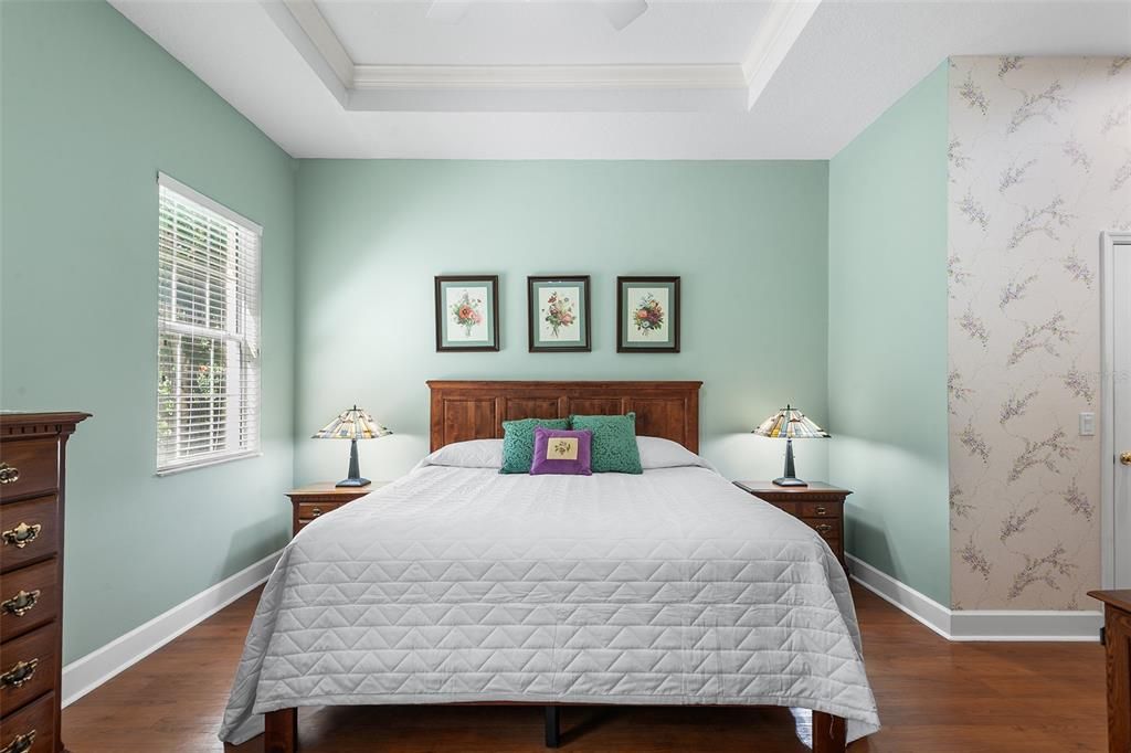 For Sale: $400,000 (4 beds, 2 baths, 2142 Square Feet)