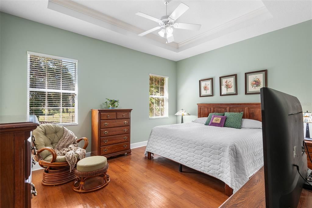 For Sale: $400,000 (4 beds, 2 baths, 2142 Square Feet)