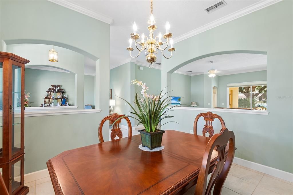 For Sale: $400,000 (4 beds, 2 baths, 2142 Square Feet)