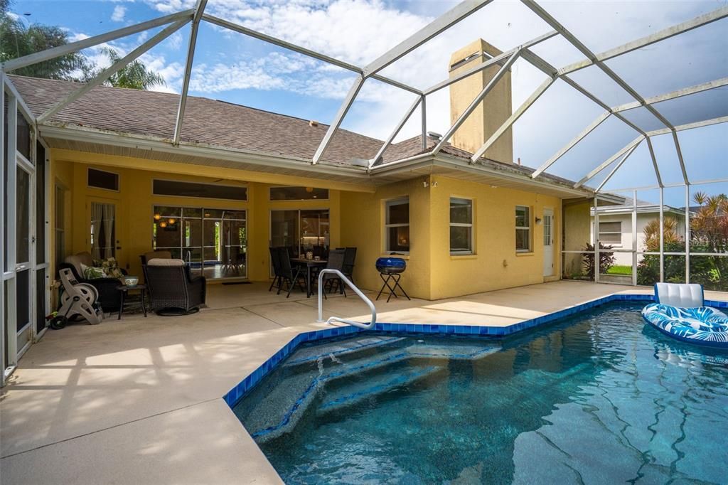 For Rent: $3,550 (3 beds, 2 baths, 2225 Square Feet)