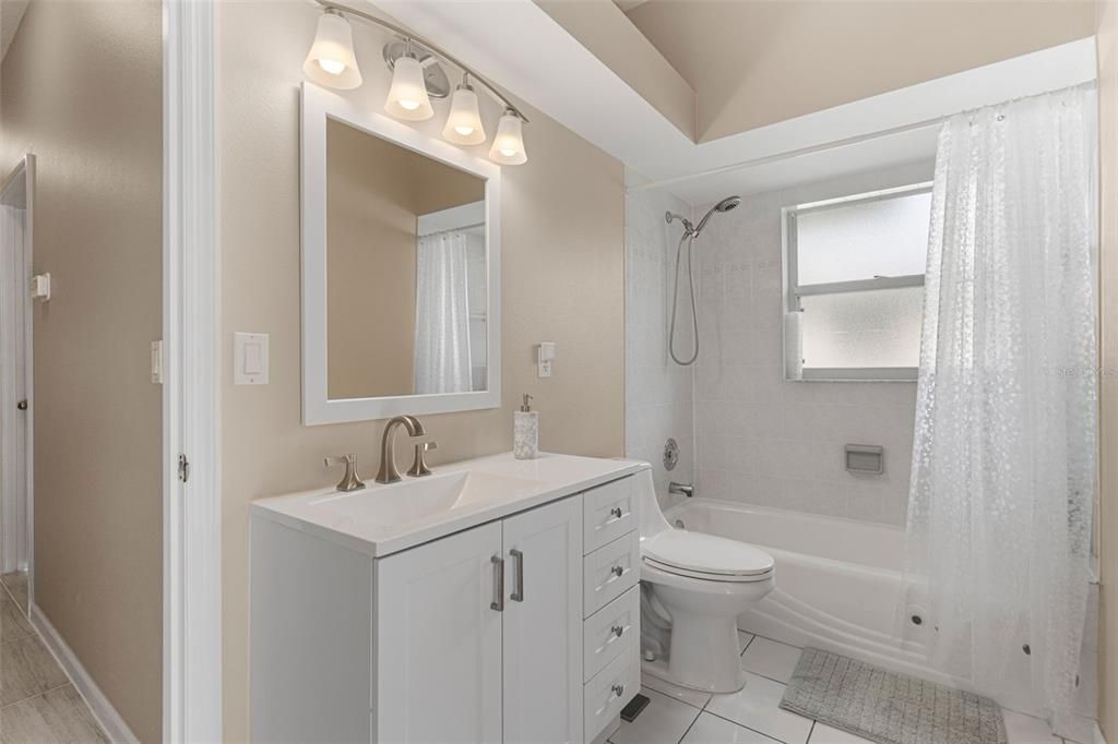 For Rent: $3,550 (3 beds, 2 baths, 2225 Square Feet)