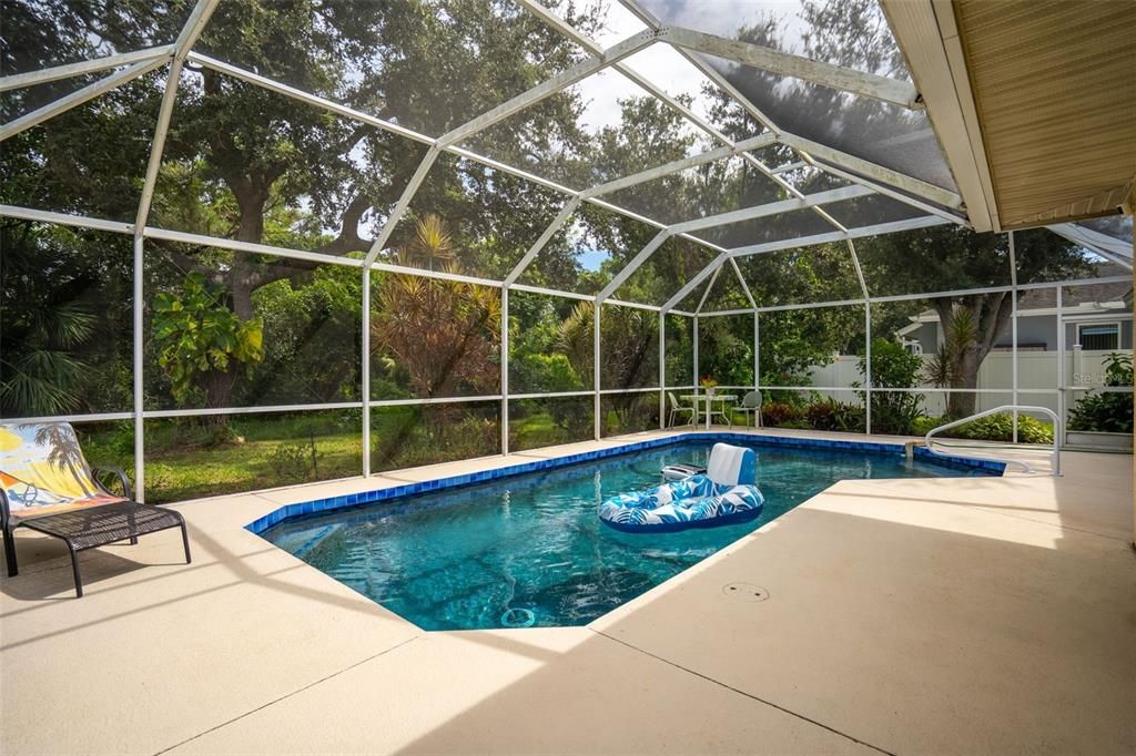 For Rent: $3,550 (3 beds, 2 baths, 2225 Square Feet)