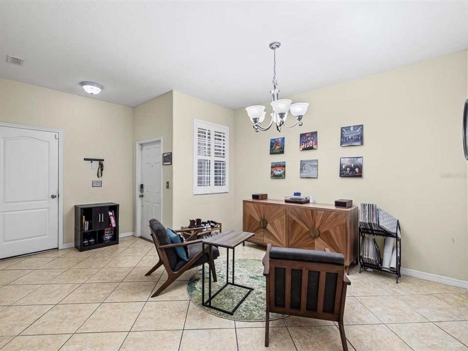 En Venta: $325,000 (3 camas, 2 baños, 2010 Pies cuadrados)