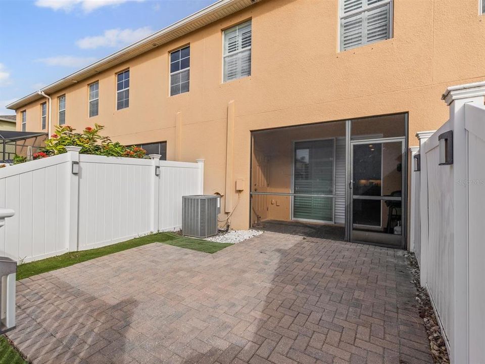 En Venta: $325,000 (3 camas, 2 baños, 2010 Pies cuadrados)