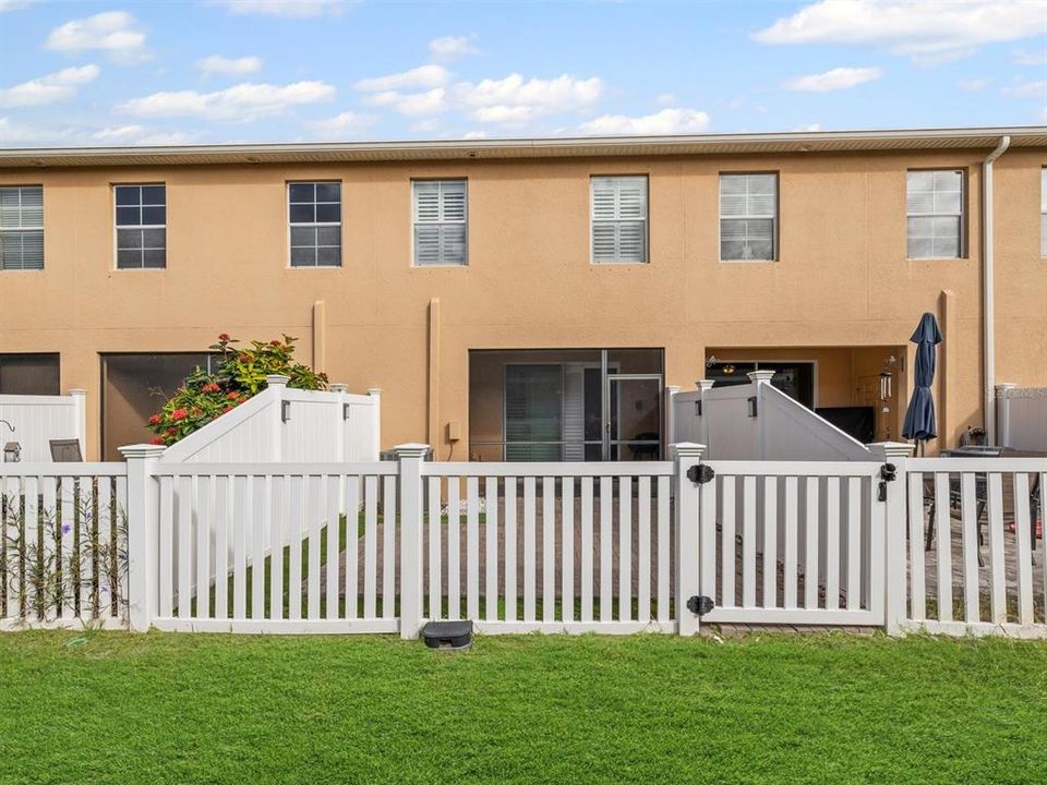 En Venta: $325,000 (3 camas, 2 baños, 2010 Pies cuadrados)