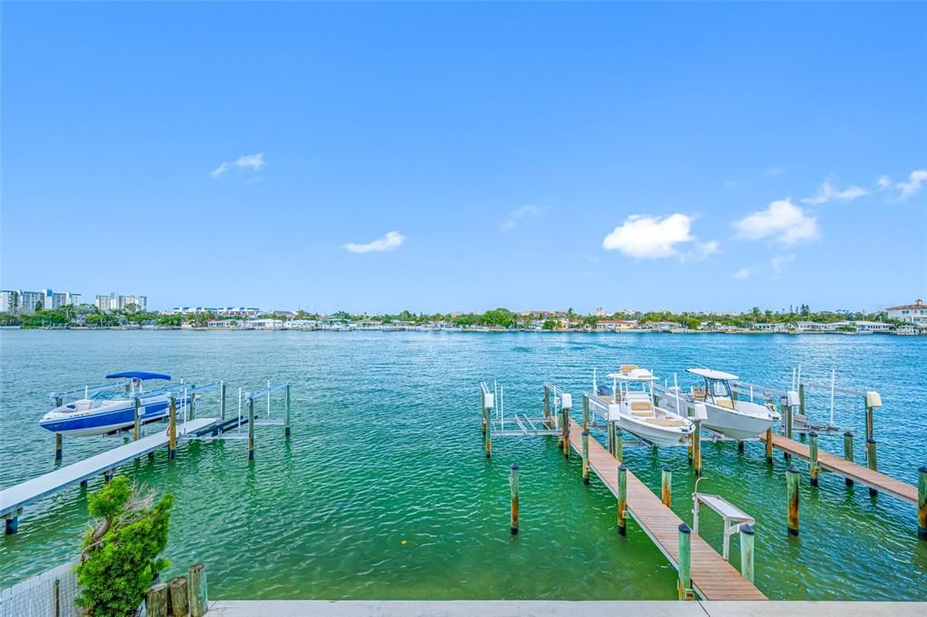 For Sale: $1,574,000 (4 beds, 3 baths, 2713 Square Feet)