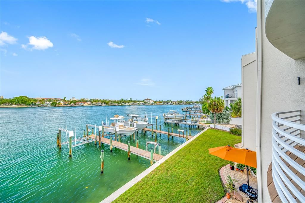 For Sale: $1,574,000 (4 beds, 3 baths, 2713 Square Feet)