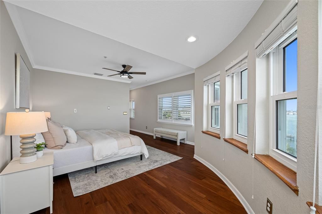 For Sale: $1,574,000 (4 beds, 3 baths, 2713 Square Feet)