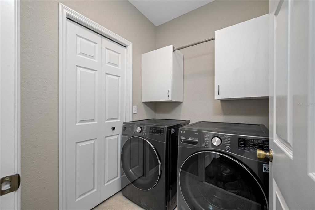 For Sale: $1,574,000 (4 beds, 3 baths, 2713 Square Feet)