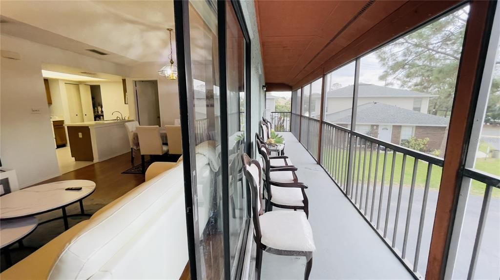 Activo con contrato: $568,500 (2 camas, 2 baños, 980 Pies cuadrados)