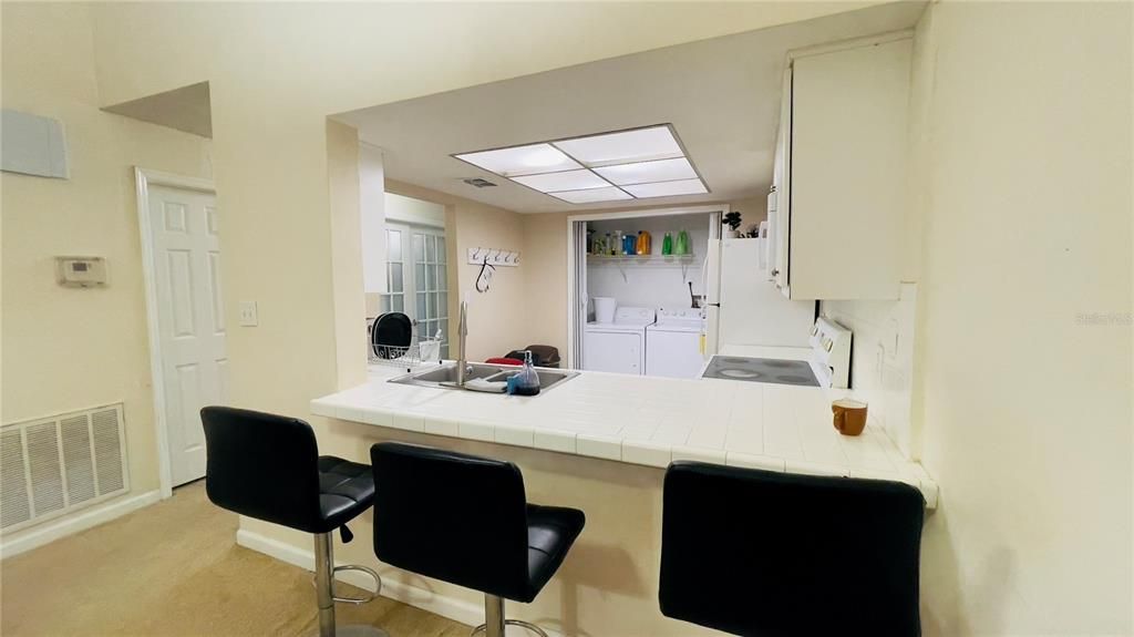 Activo con contrato: $568,500 (2 camas, 2 baños, 980 Pies cuadrados)