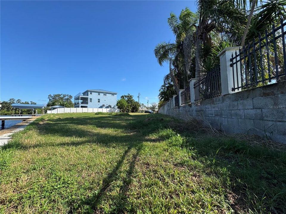 На продажу: $535,000 (0.28 acres)