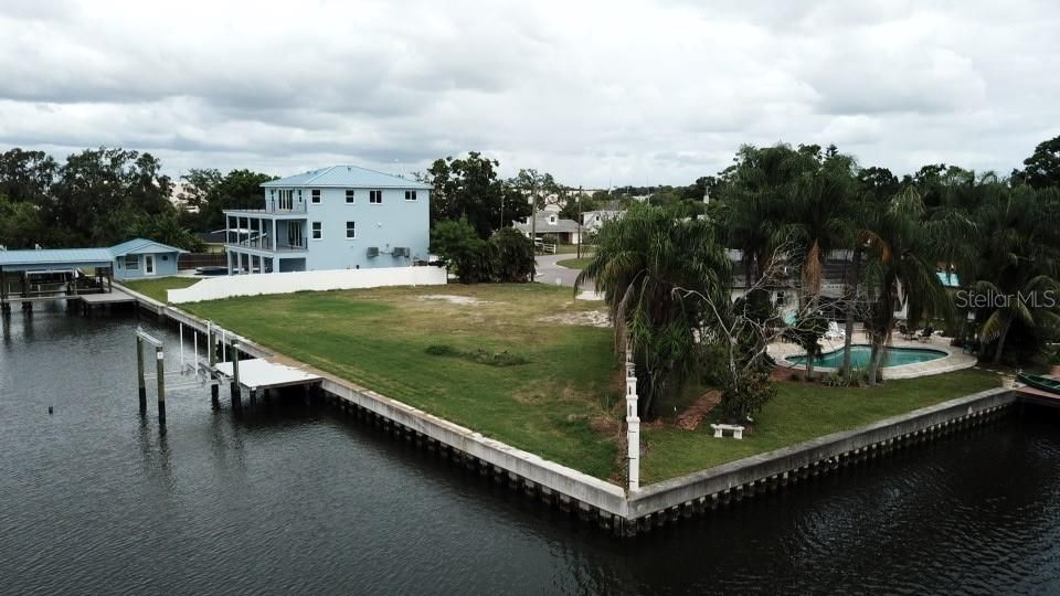 На продажу: $535,000 (0.28 acres)