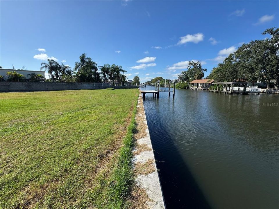 На продажу: $535,000 (0.28 acres)