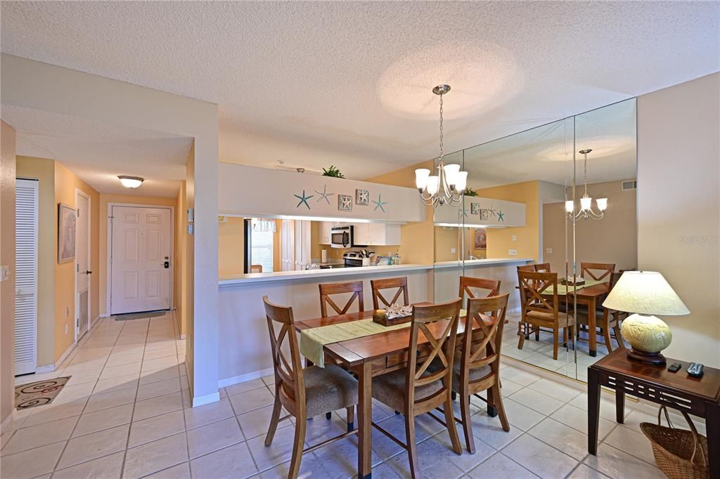 For Sale: $268,500 (2 beds, 2 baths, 1193 Square Feet)