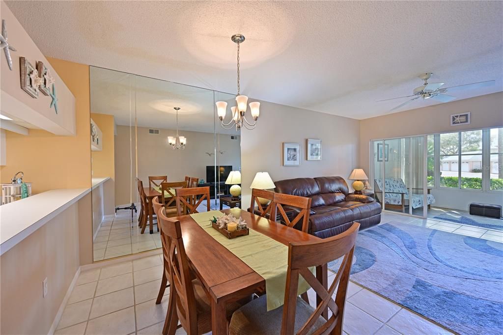 For Sale: $268,500 (2 beds, 2 baths, 1193 Square Feet)