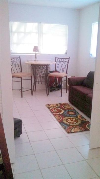 For Sale: $320,000 (3 beds, 0 baths, 1196 Square Feet)